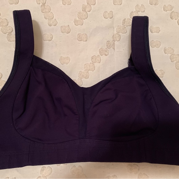 Lululemon Medium Dark Purple Bra adjustable sports - Picture 1 of 2